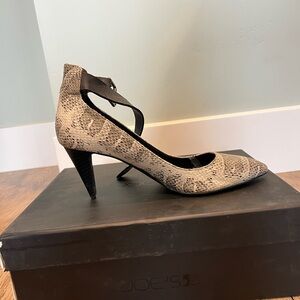 Joe's Jeans Ned Snakeskin Patterned black cream Leather Heels Pumps sz 7